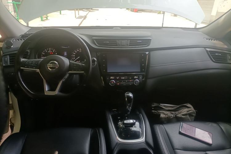 Used Nissan X-Trail 2020 2.0L XL ITS CVT 2WD SmartConnect Comfort Edition Center Console