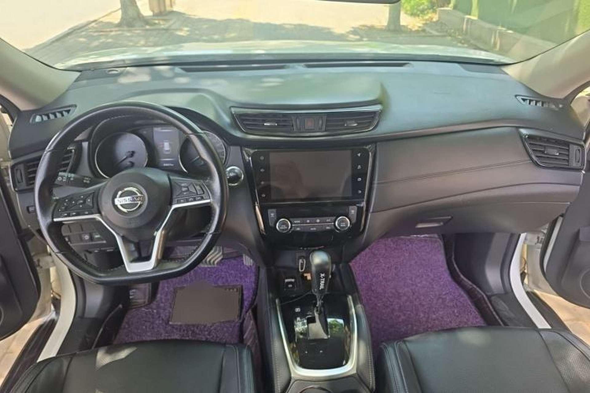 Used Nissan X-Trail 2020 2.0L XL ITS CVT 2WD SmartConnect Comfort Edition Center Console