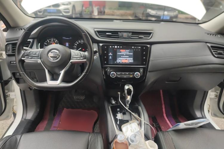 Used Nissan X-Trail 2020 2.0L XL Premium CVT 2WD SmartConnect Luxury Edition Center Console