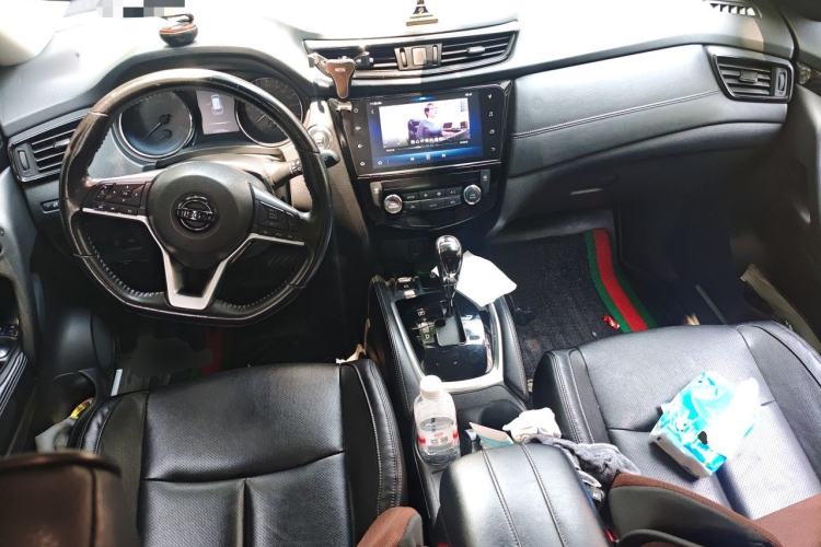 Used Nissan X-Trail 2020 2.0L XL ITS CVT 2WD SmartConnect Comfort Edition Center Console