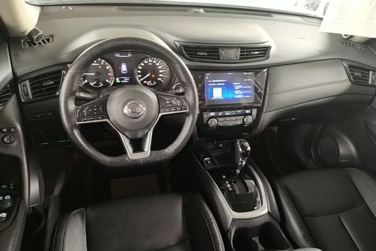 Used Nissan X-Trail 2020 2.0L XL ITS CVT 2WD SmartConnect Comfort Edition Center Console