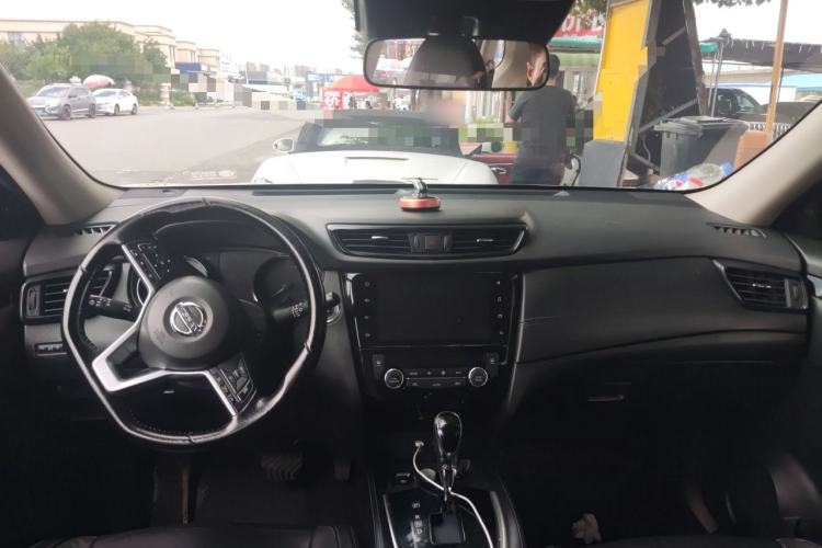 Used Nissan X-Trail 2020 2.0L XL ITS CVT 2WD SmartConnect Comfort Edition Center Console