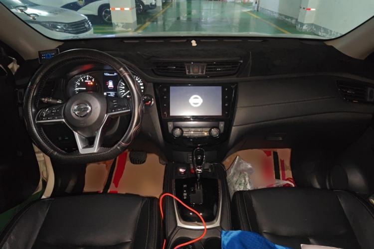 Used Nissan X-Trail 2020 2.0L XL Premium CVT 2WD SmartConnect Luxury Edition Center Console