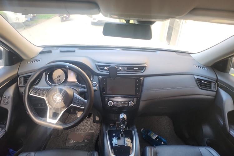 Used Nissan X-Trail 2020 2.0L XL Premium CVT 2WD SmartConnect Luxury Edition Center Console