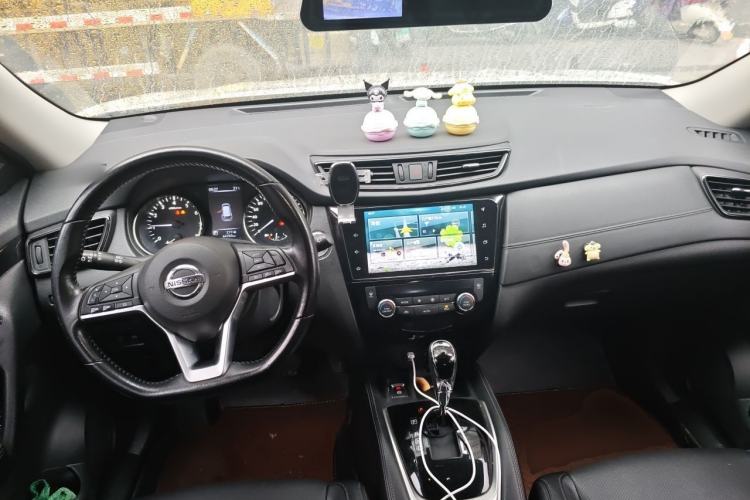 Used Nissan X-Trail 2020 2.0L XL ITS CVT 2WD SmartConnect Comfort Edition Center Console