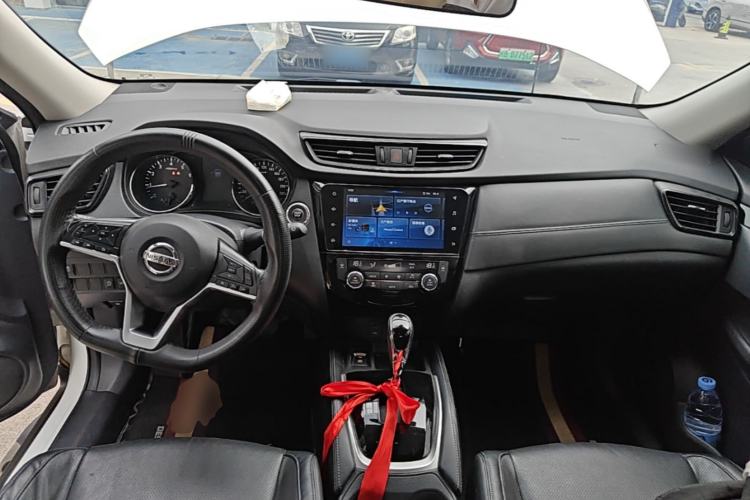 Used Nissan X-Trail 2020 2.0L XL Premium CVT 2WD SmartConnect Luxury Edition Center Console