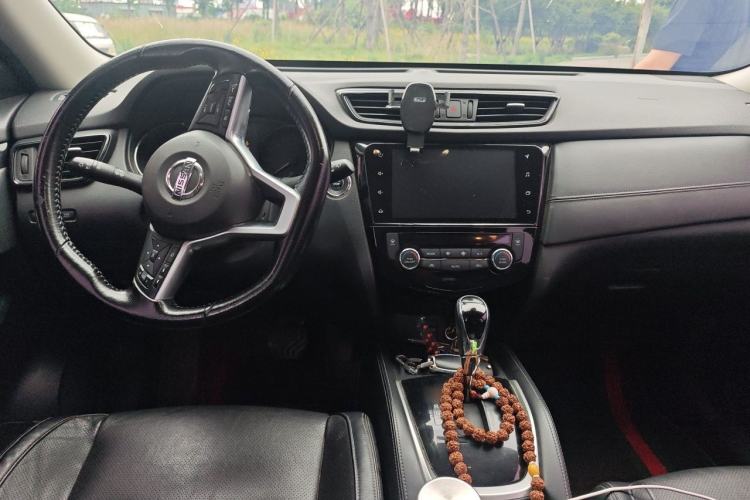 Used Nissan X-Trail 2020 2.0L XL ITS CVT 2WD SmartConnect Comfort Edition Center Console