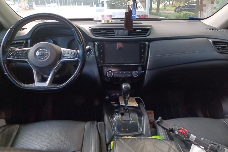 Used Nissan X-Trail 2020 2.0L XL ITS CVT 2WD SmartConnect Comfort Edition Center Console