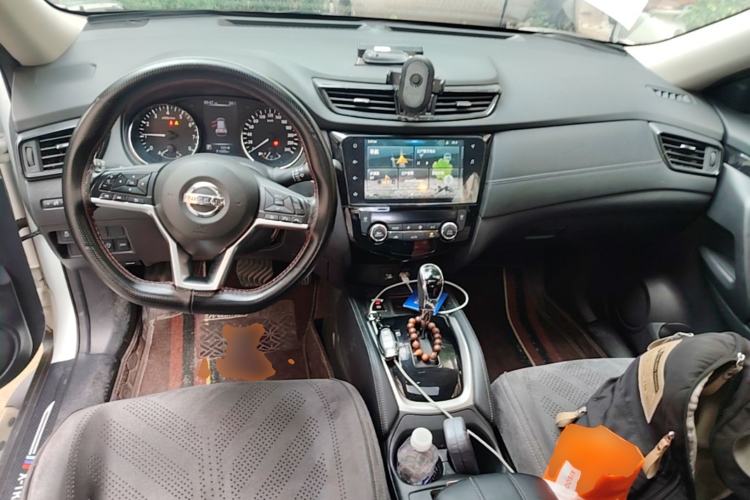 Used Nissan X-Trail 2020 2.0L XL Premium CVT 2WD SmartConnect Luxury Edition Center Console