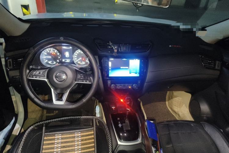 Used Nissan X-Trail 2020 2.0L XL ITS CVT 2WD SmartConnect Comfort Edition Center Console