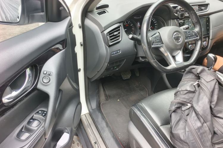 Used Nissan X-Trail 2020 2.0L XL ITS 3-Row CVT 2WD SmartConnect 7-Seater Comfort Edition Driver Seat