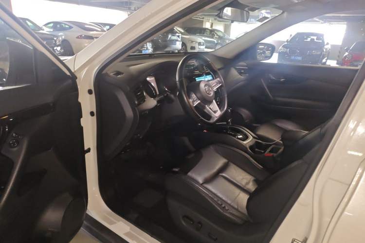 Used Nissan X-Trail 2020 2.0L XL Premium CVT 2WD SmartConnect Luxury Edition Driver Seat