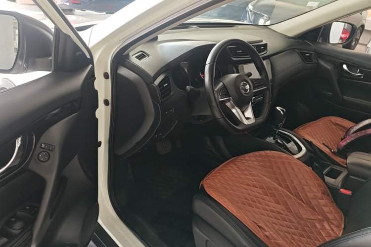 Used Nissan X-Trail 2020 2.0L XL Premium CVT 2WD SmartConnect Luxury Edition Driver Seat