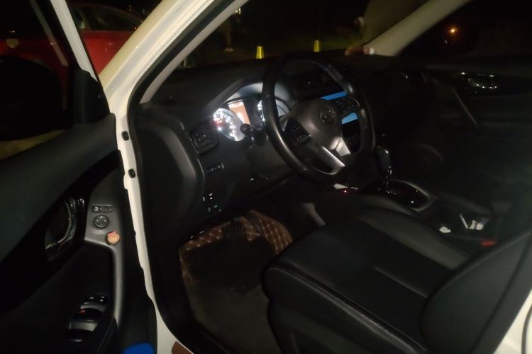 Used Nissan X-Trail 2020 2.0L XL Premium CVT 2WD SmartConnect Luxury Edition Driver Seat