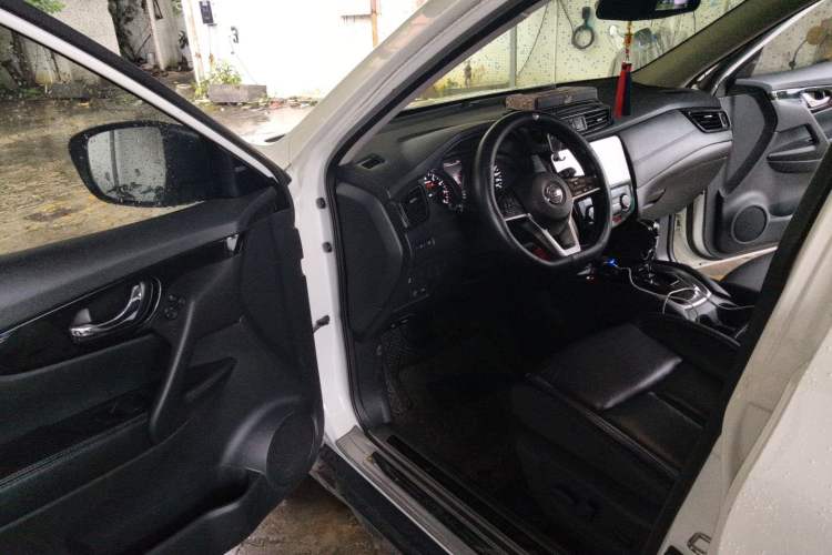 Used Nissan X-Trail 2020 2.0L XL Premium CVT 2WD SmartConnect Luxury Edition Driver Seat