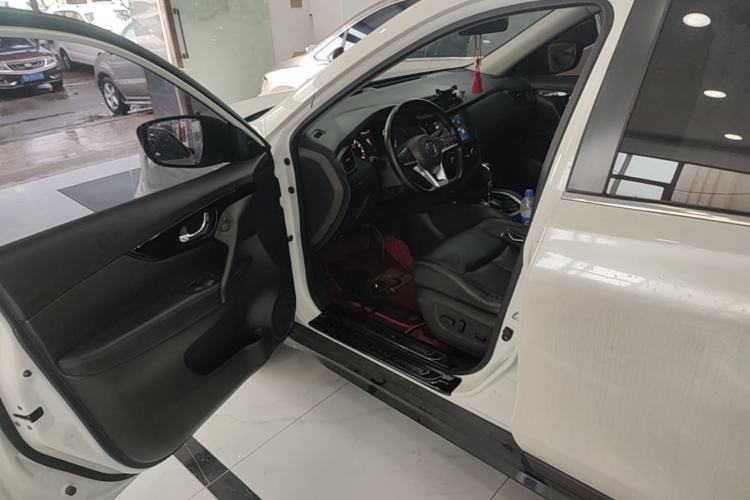 Used Nissan X-Trail 2020 2.0L XL Premium CVT 2WD SmartConnect Luxury Edition Driver Seat
