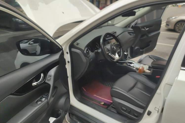 Used Nissan X-Trail 2020 2.0L XL Premium CVT 2WD SmartConnect Luxury Edition Driver Seat