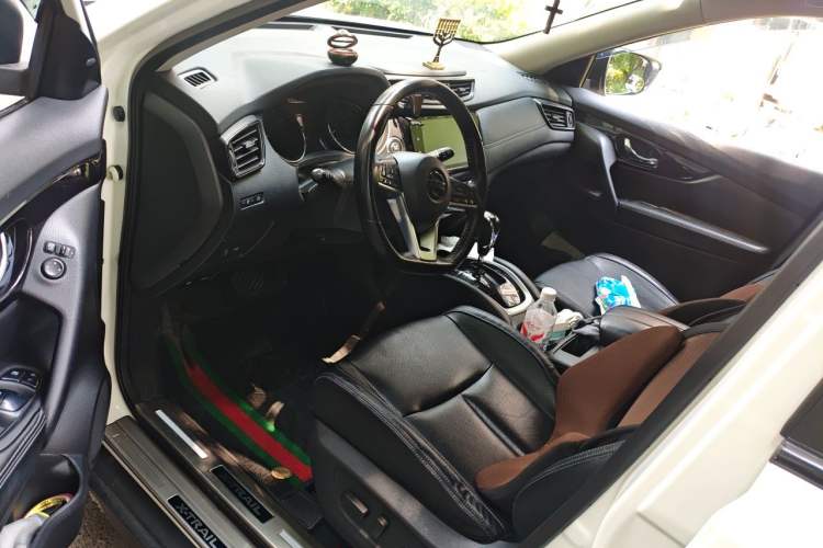 Used Nissan X-Trail 2020 2.0L XL ITS CVT 2WD SmartConnect Comfort Edition Driver Seat