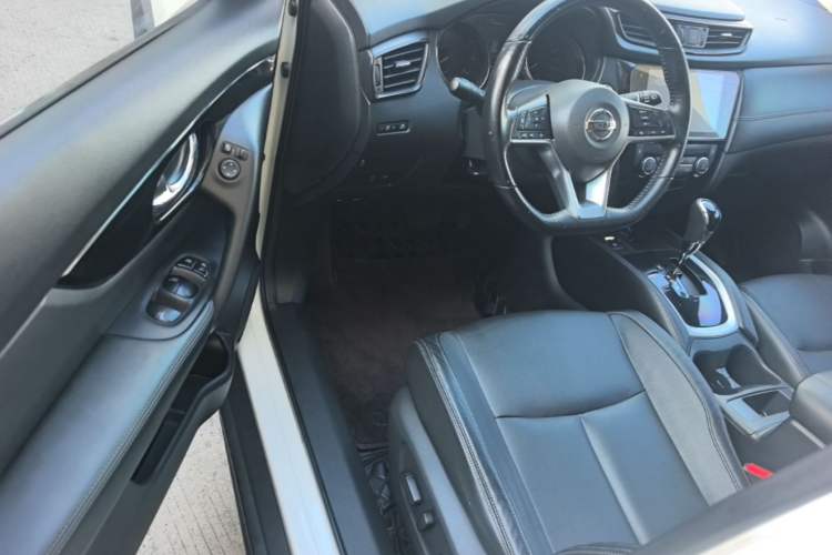 Used Nissan X-Trail 2020 2.0L XL Premium CVT 2WD SmartConnect Luxury Edition Driver Seat