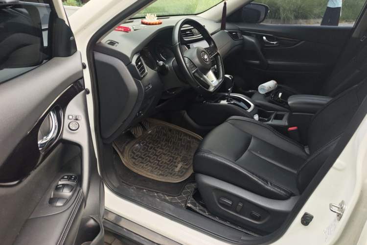 Used Nissan X-Trail 2020 2.0L XL ITS CVT 2WD SmartConnect Comfort Edition Driver Seat