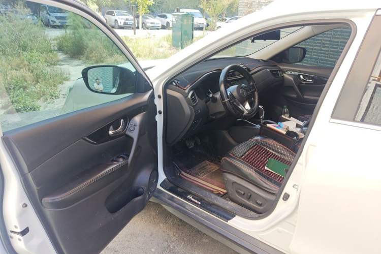Used Nissan X-Trail 2020 2.5L XL ITS CVT 4WD Deluxe Navigation Edition Driver Seat
