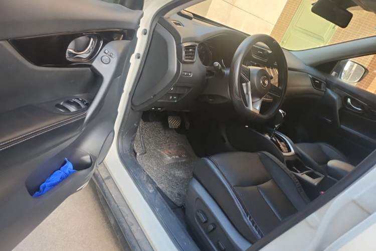 Used Nissan X-Trail 2020 2.0L XL Premium CVT 2WD SmartConnect Luxury Edition Driver Seat