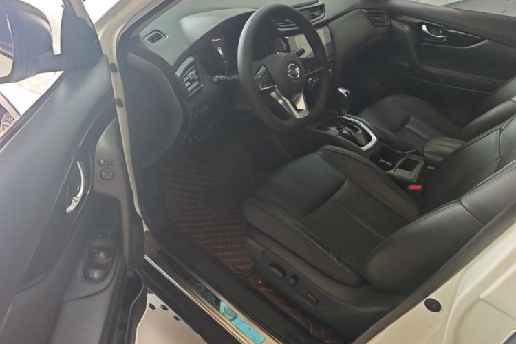 Used Nissan X-Trail 2020 2.0L XL ITS 3-Row CVT 2WD SmartConnect 7-Seater Comfort Edition Driver Seat