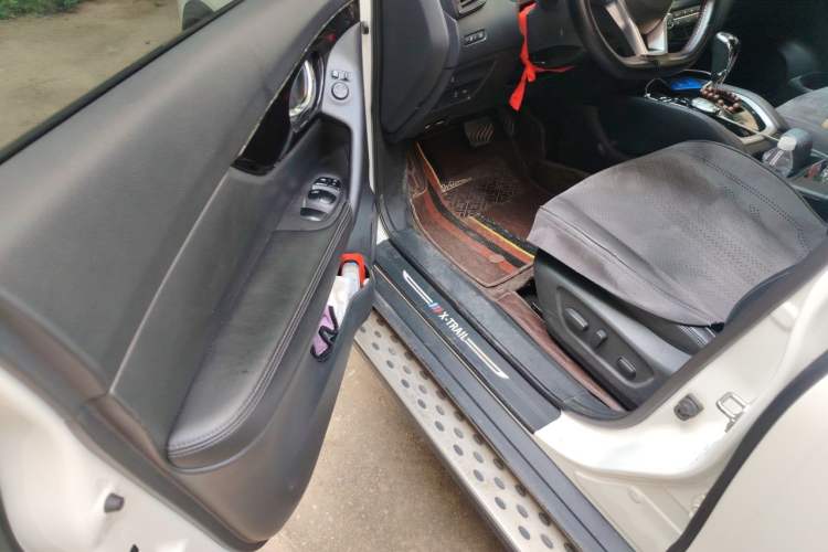 Used Nissan X-Trail 2020 2.0L XL Premium CVT 2WD SmartConnect Luxury Edition Driver Seat
