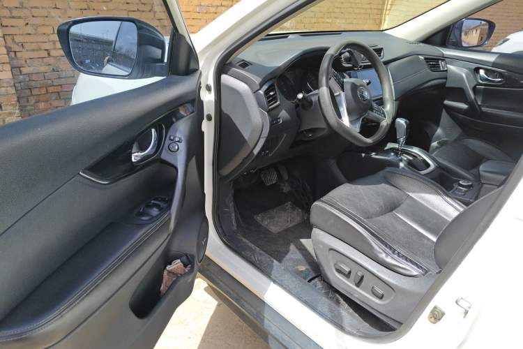 Used Nissan X-Trail 2020 2.5L XL CVT 4WD SmartConnect Advanced Edition Driver Seat