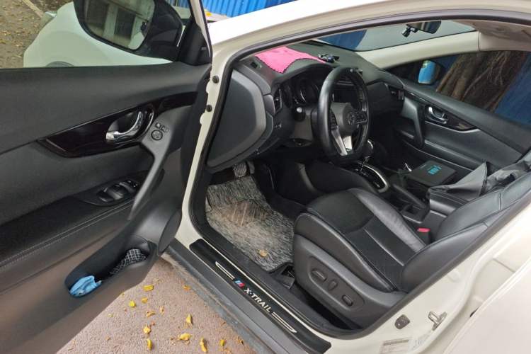 Used Nissan X-Trail 2020 2.0L XL ITS CVT 2WD SmartConnect Comfort Edition Driver Seat