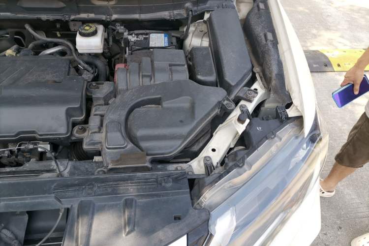 Used Nissan X-Trail 2020 2.0L XL ITS CVT 2WD SmartConnect Comfort Edition Engine Bay Left