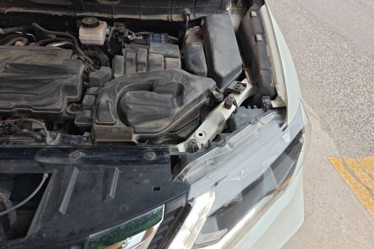 Used Nissan X-Trail 2020 2.0L XL ITS CVT 2WD SmartConnect Comfort Edition Engine Bay Left