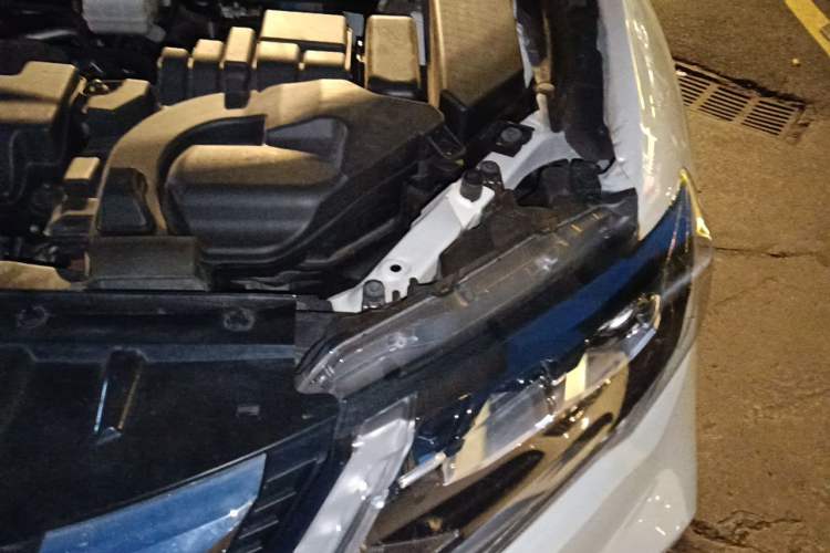 Used Nissan X-Trail 2020 2.0L XL Premium CVT 2WD SmartConnect Luxury Edition Engine Bay Left