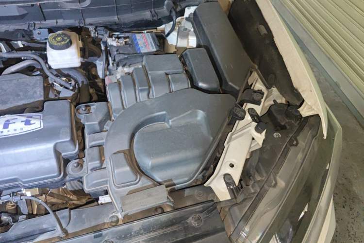 Used Nissan X-Trail 2020 2.0L XL Premium CVT 2WD SmartConnect Luxury Edition Engine Bay Left