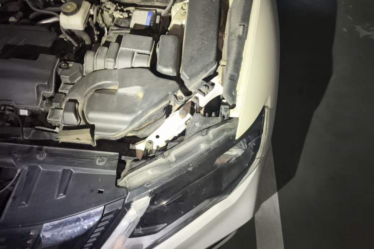 Used Nissan X-Trail 2020 2.0L XL ITS CVT 2WD SmartConnect Comfort Edition Engine Bay Left