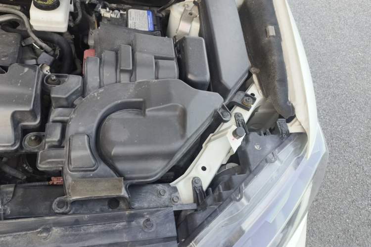 Used Nissan X-Trail 2020 2.0L XL ITS CVT 2WD SmartConnect Comfort Edition Engine Bay Left