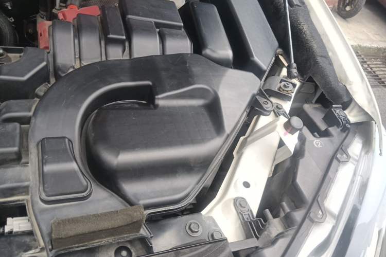 Used Nissan X-Trail 2020 2.0L XL Premium CVT 2WD SmartConnect Luxury Edition Engine Bay Left