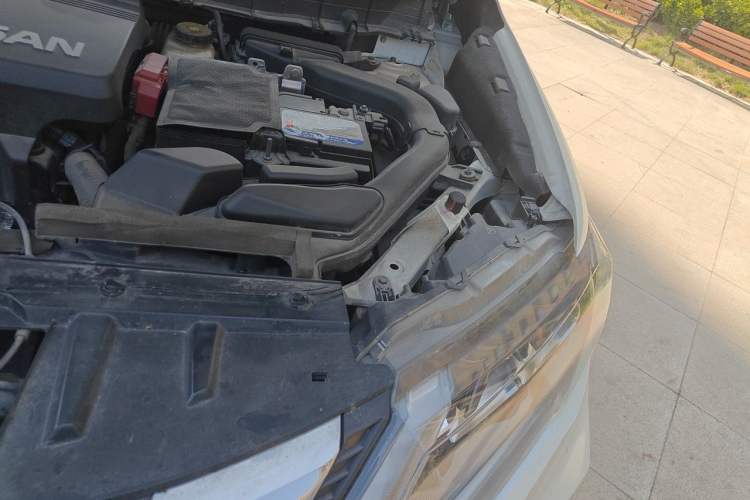 Used Nissan X-Trail 2020 2.5L XL ITS CVT 4WD Deluxe Navigation Edition Engine Bay Left