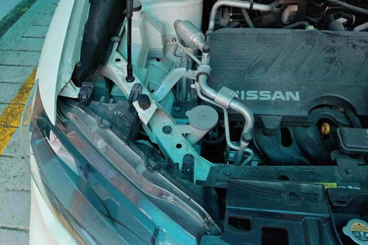 Used Nissan X-Trail 2020 2.0L XL ITS CVT 2WD SmartConnect Comfort Edition Engine Bay Right