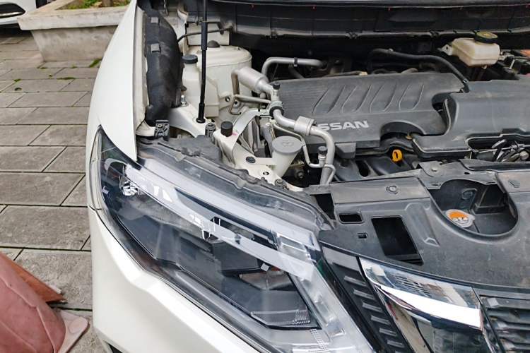 Used Nissan X-Trail 2020 2.0L XL ITS 3-Row CVT 2WD SmartConnect 7-Seater Comfort Edition Engine Bay Right