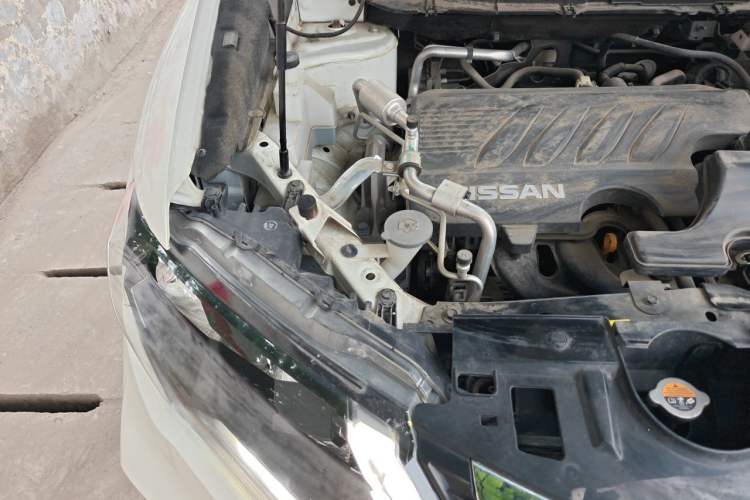 Used Nissan X-Trail 2020 2.0L XL ITS CVT 2WD SmartConnect Comfort Edition Engine Bay Right