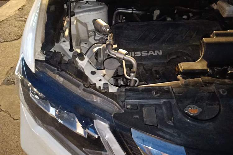 Used Nissan X-Trail 2020 2.0L XL Premium CVT 2WD SmartConnect Luxury Edition Engine Bay Right