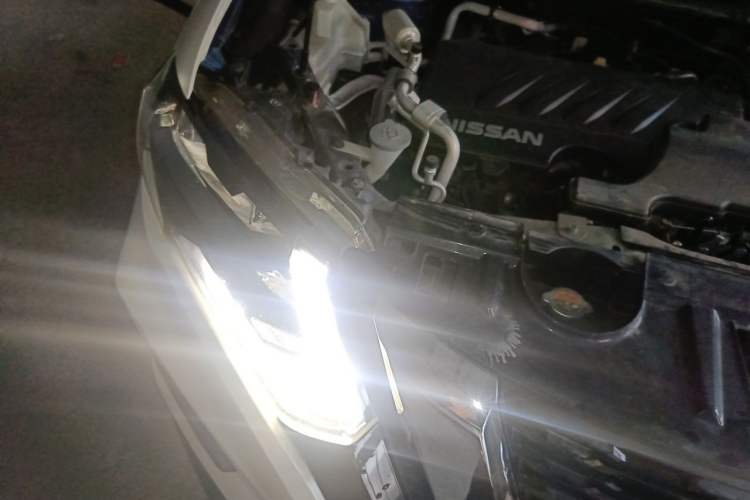 Used Nissan X-Trail 2020 2.0L XL ITS 3-Row CVT 2WD SmartConnect 7-Seater Comfort Edition Engine Bay Right
