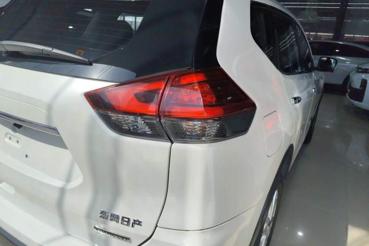 Used Nissan X-Trail 2020 2.0L XL ITS CVT 2WD SmartConnect Comfort Edition Exterior 3