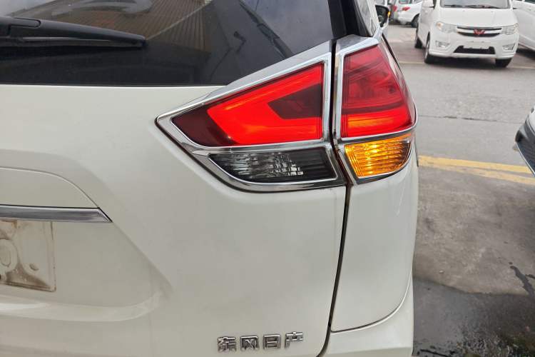 Used Nissan X-Trail 2020 2.0L XL ITS 3-Row CVT 2WD SmartConnect 7-Seater Comfort Edition Exterior 3