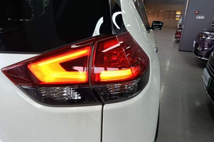 Used Nissan X-Trail 2020 2.0L XL ITS CVT 2WD SmartConnect Comfort Edition Exterior 3