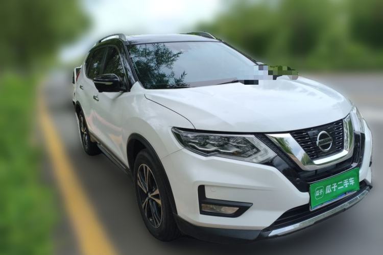 Used Nissan X-Trail 2020 2.5L XL ITS CVT 4WD Deluxe Navigation Edition Front Right 45 Deg