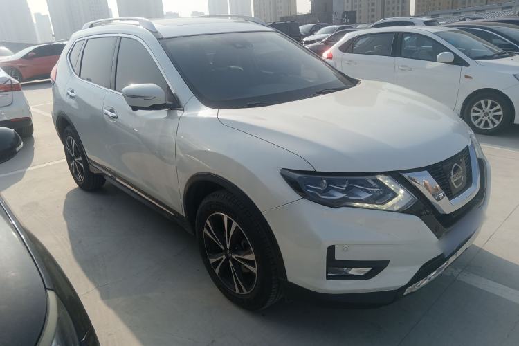 Used Nissan X-Trail 2020 2.5L XL ITS CVT 4WD Deluxe Navigation Edition Front Right 45 Deg