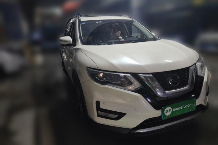 Used Nissan X-Trail 2020 2.5L XL ITS CVT 4WD Deluxe Navigation Edition Front Right 45 Deg