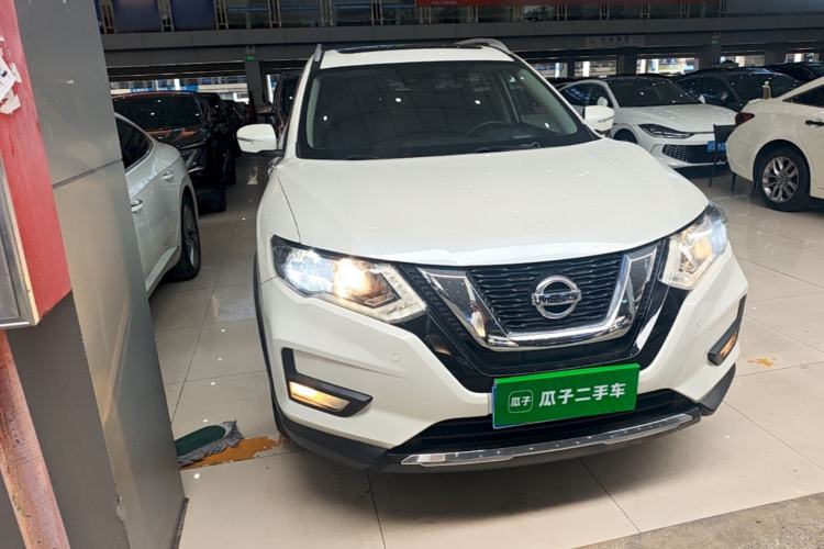Used Nissan X-Trail 2020 2.0L XL ITS 3-Row CVT 2WD SmartConnect 7-Seater Comfort Edition Front Right 45 Deg